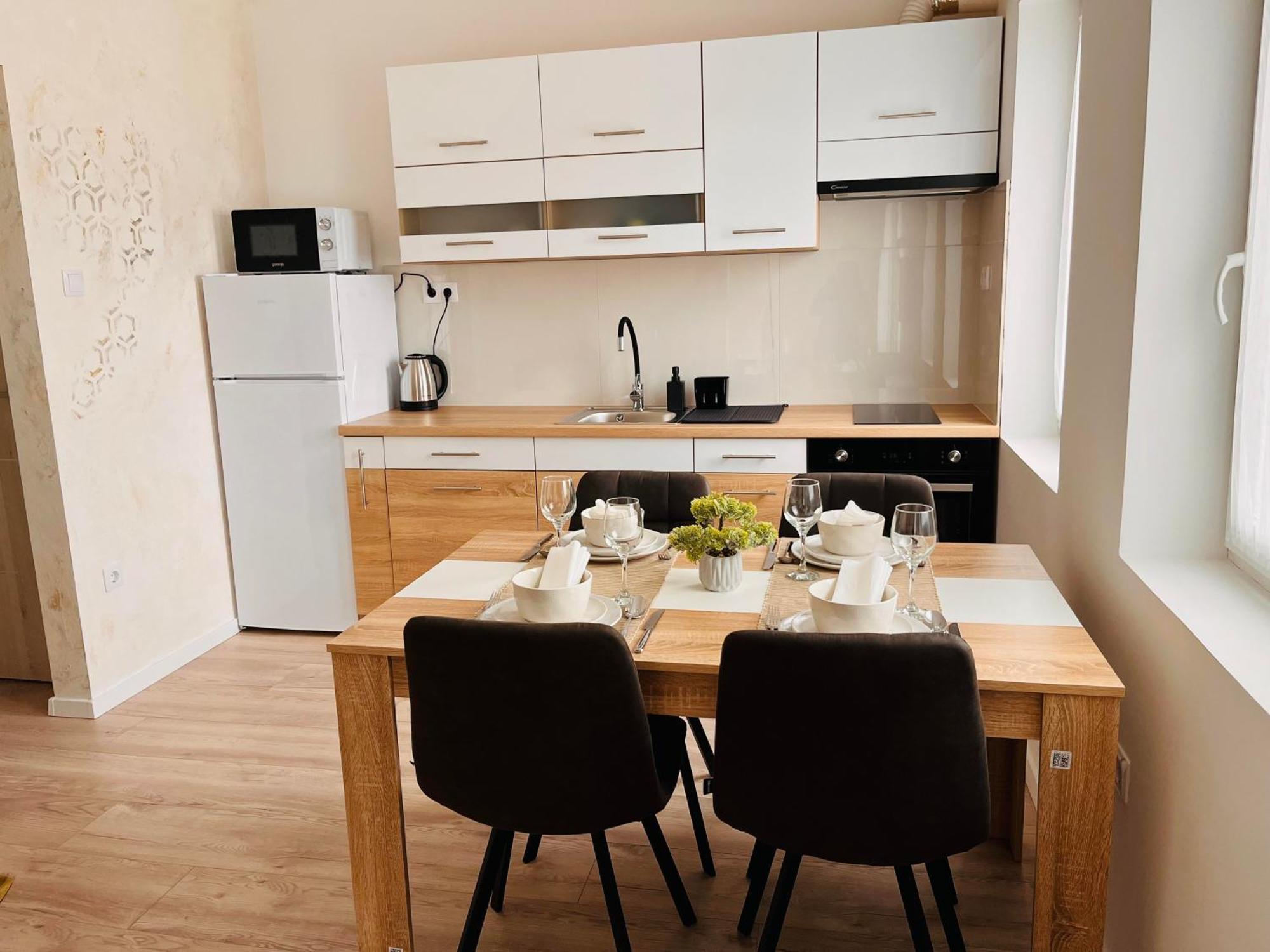 Greta Lux Apartman Гайдусобосло Екстер'єр фото
