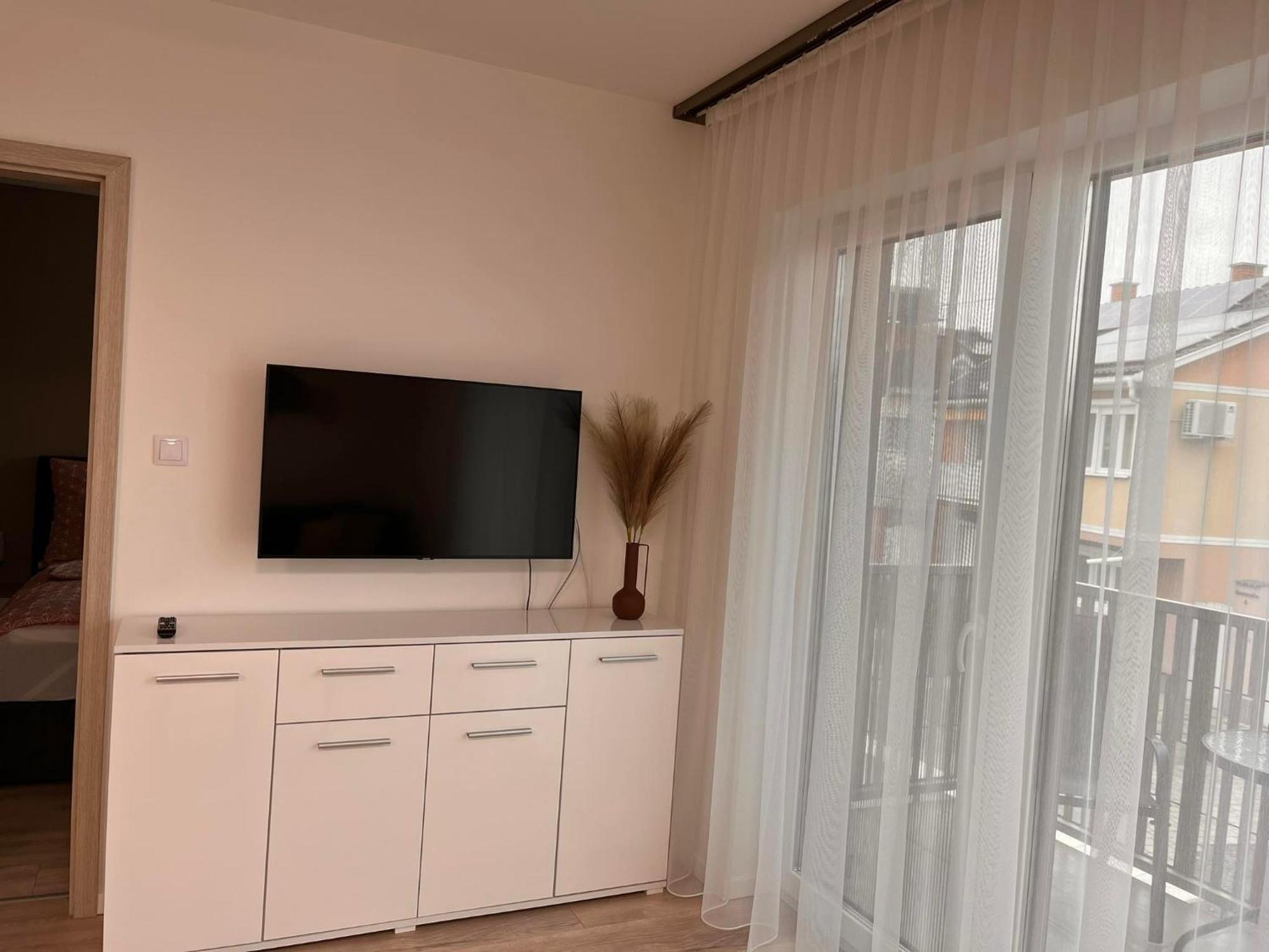 Greta Lux Apartman Гайдусобосло Екстер'єр фото
